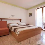 Antonella 3* Premantura