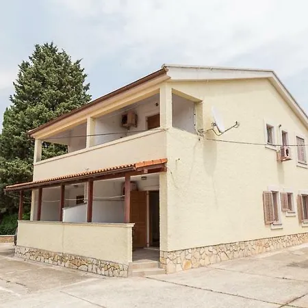 Konukevi Antonella Premantura