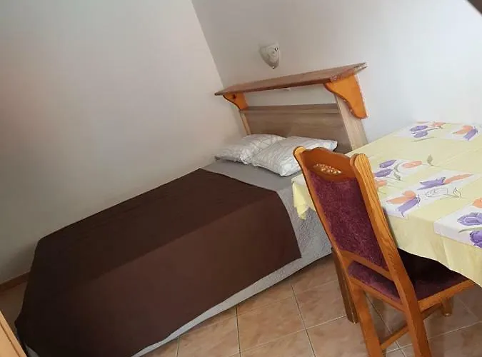 Antonella Gostinjska kuća 3*